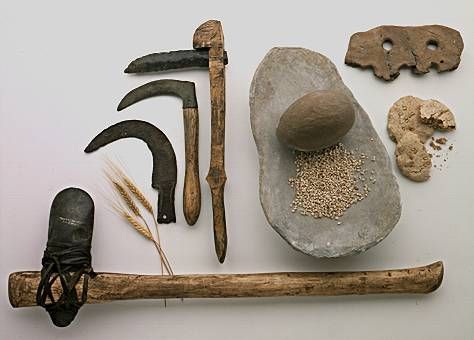 Armas y herramientas de piedra prehistóricas